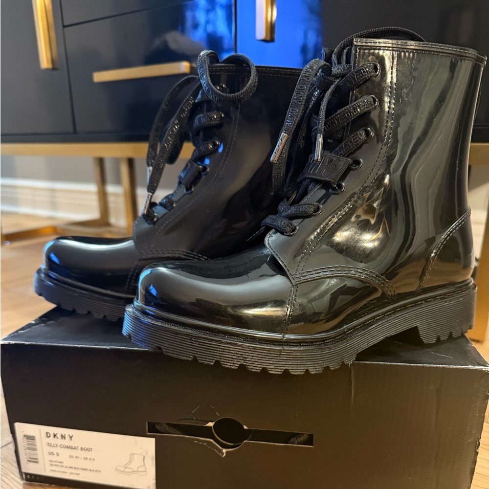 DKNY Shiny Black Lace-Up Boots
